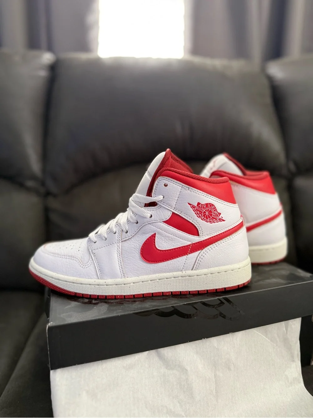 Jordan 1 Mid SE Men's High-Top Sneakers in White and Red